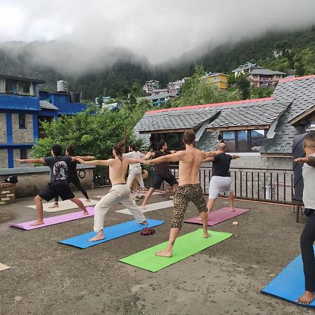 Utopia Hostels Dharamkot Mcleodganj Dharamshala Exteriör bild