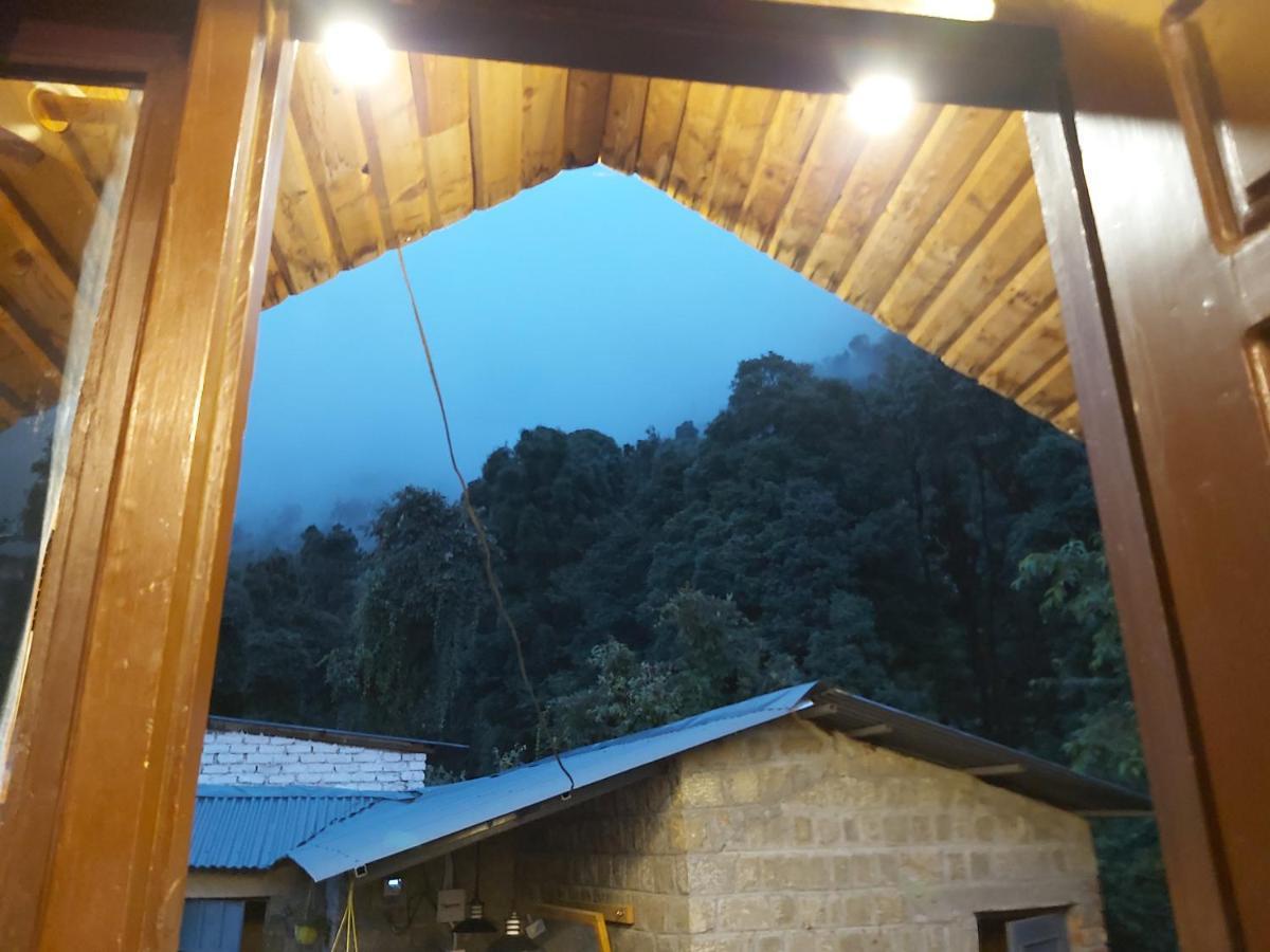 Utopia Hostels Dharamkot Mcleodganj Dharamshala Exteriör bild