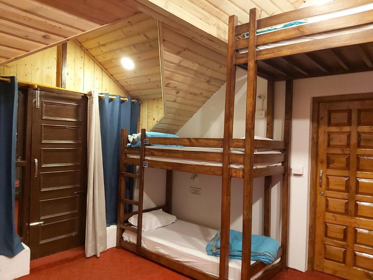 Utopia Hostels Dharamkot Mcleodganj Dharamshala Exteriör bild