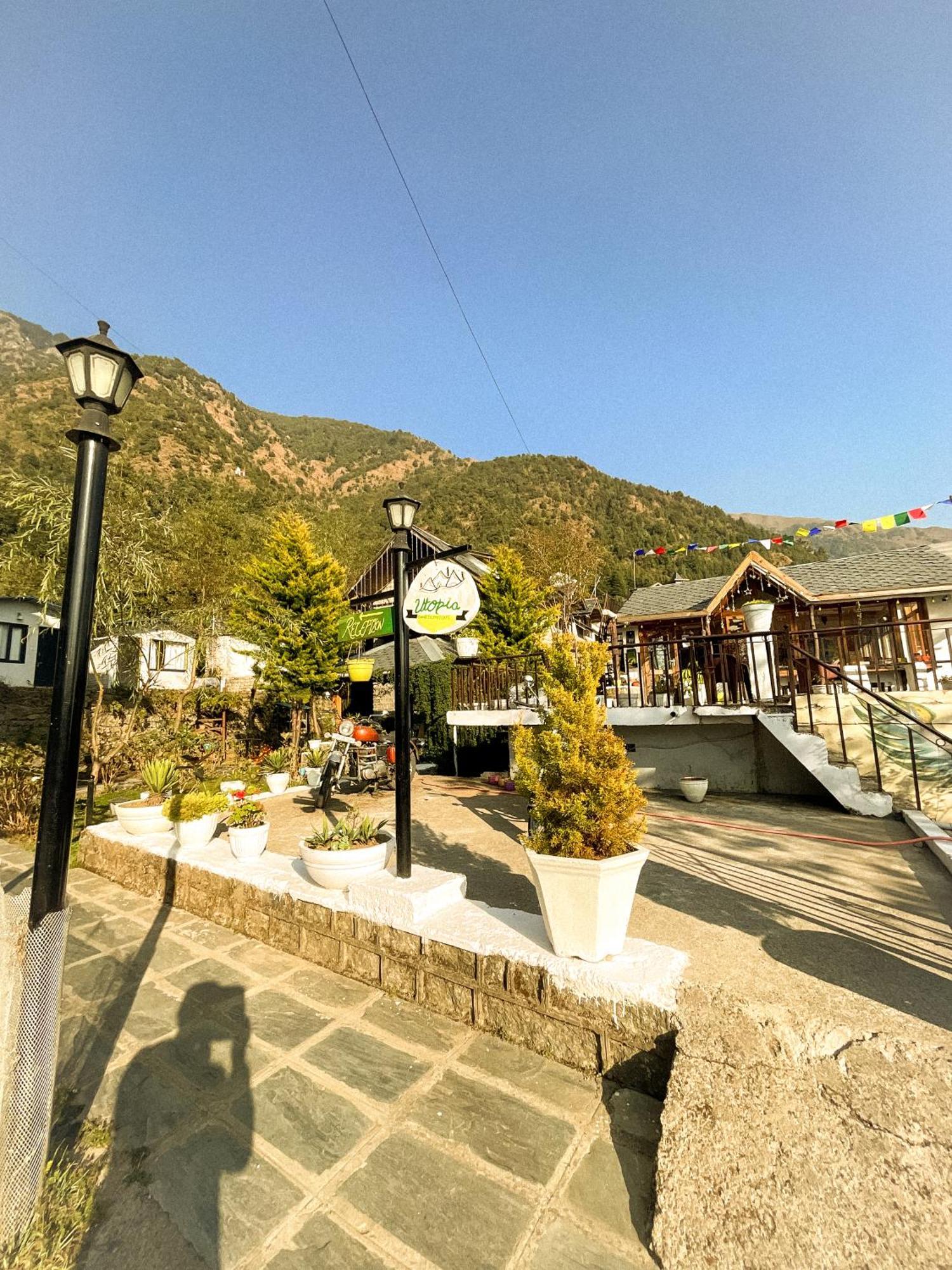 Utopia Hostels Dharamkot Mcleodganj Dharamshala Exteriör bild