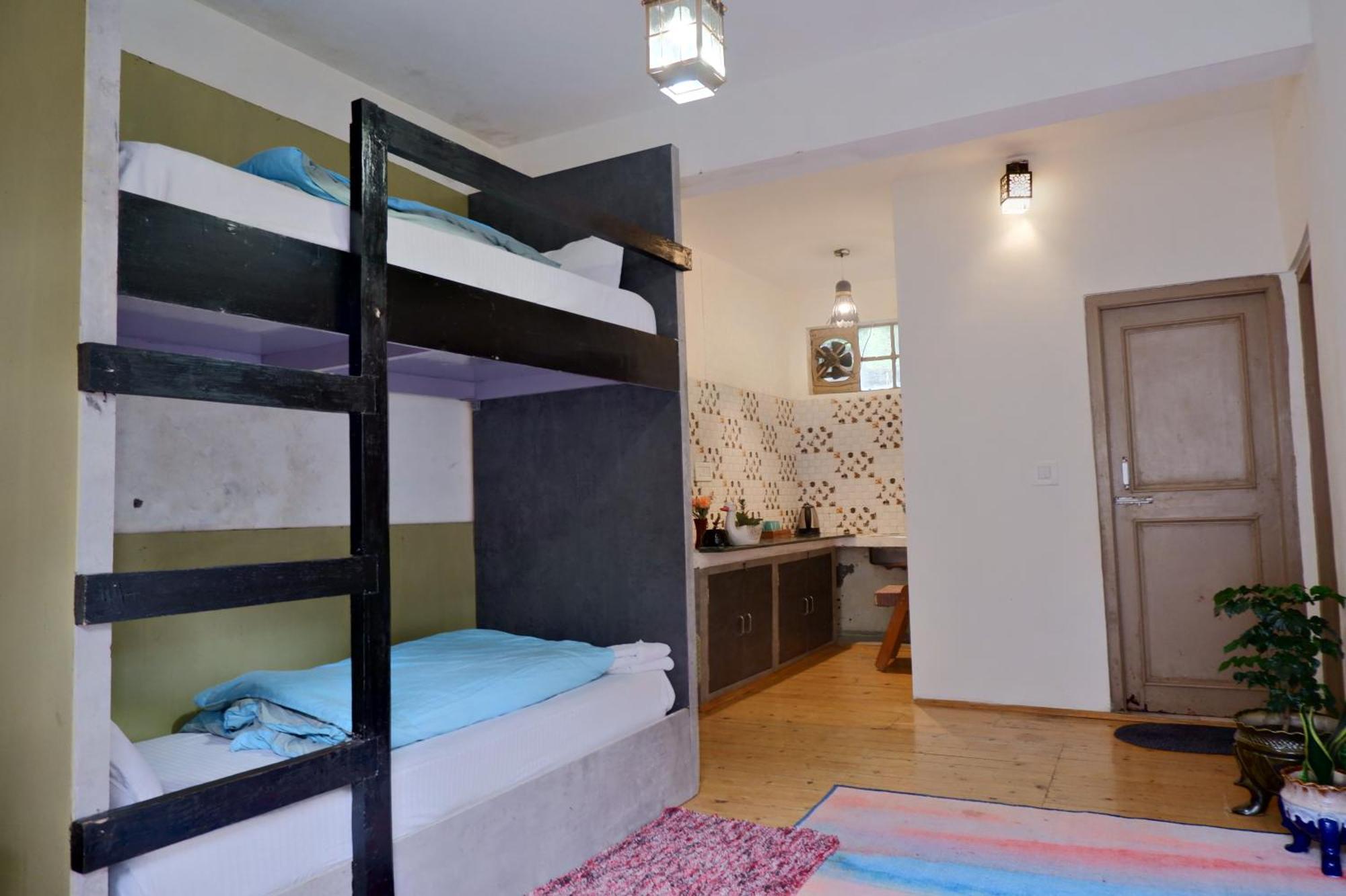 Utopia Hostels Dharamkot Mcleodganj Dharamshala Exteriör bild
