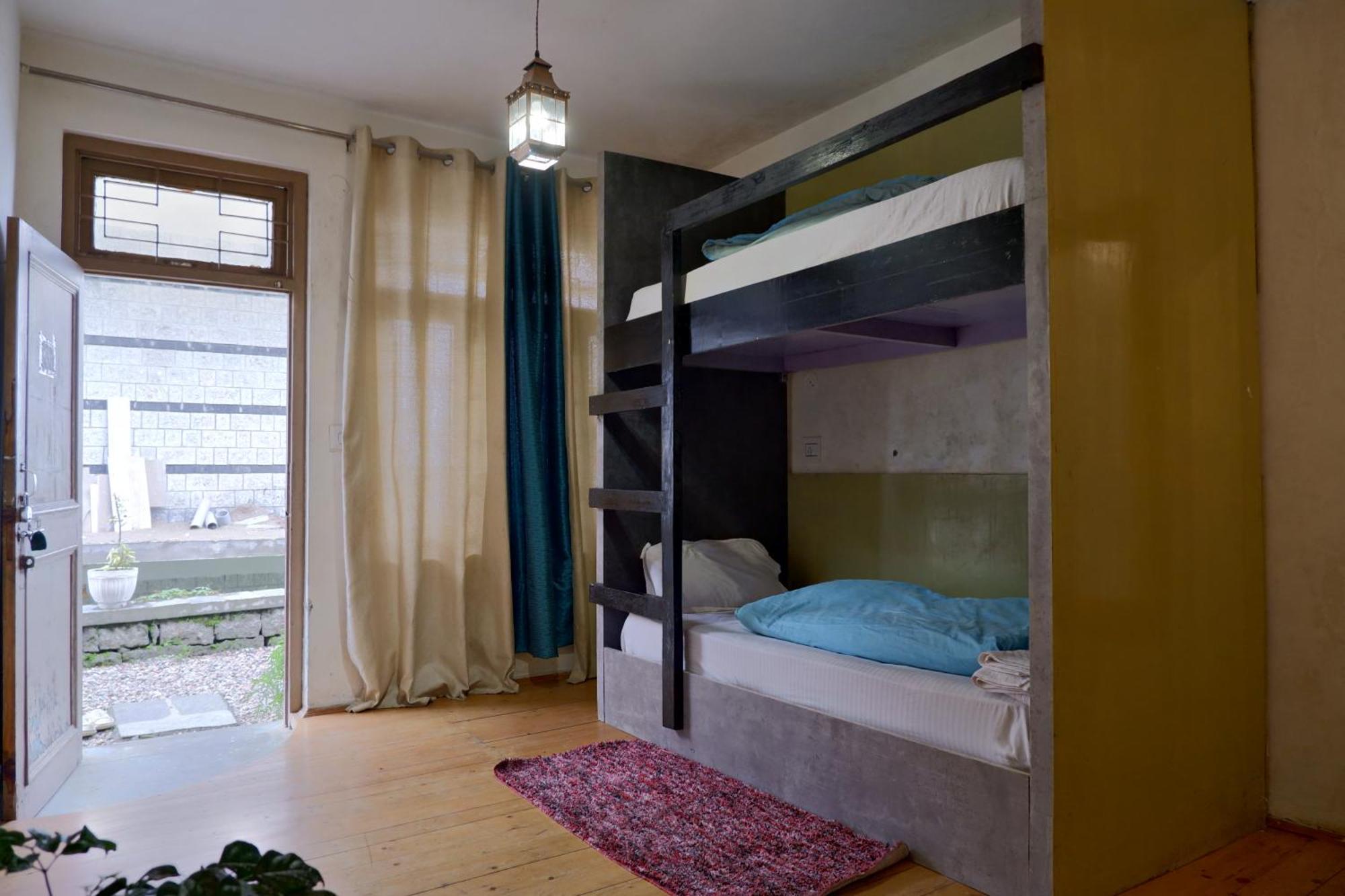 Utopia Hostels Dharamkot Mcleodganj Dharamshala Exteriör bild