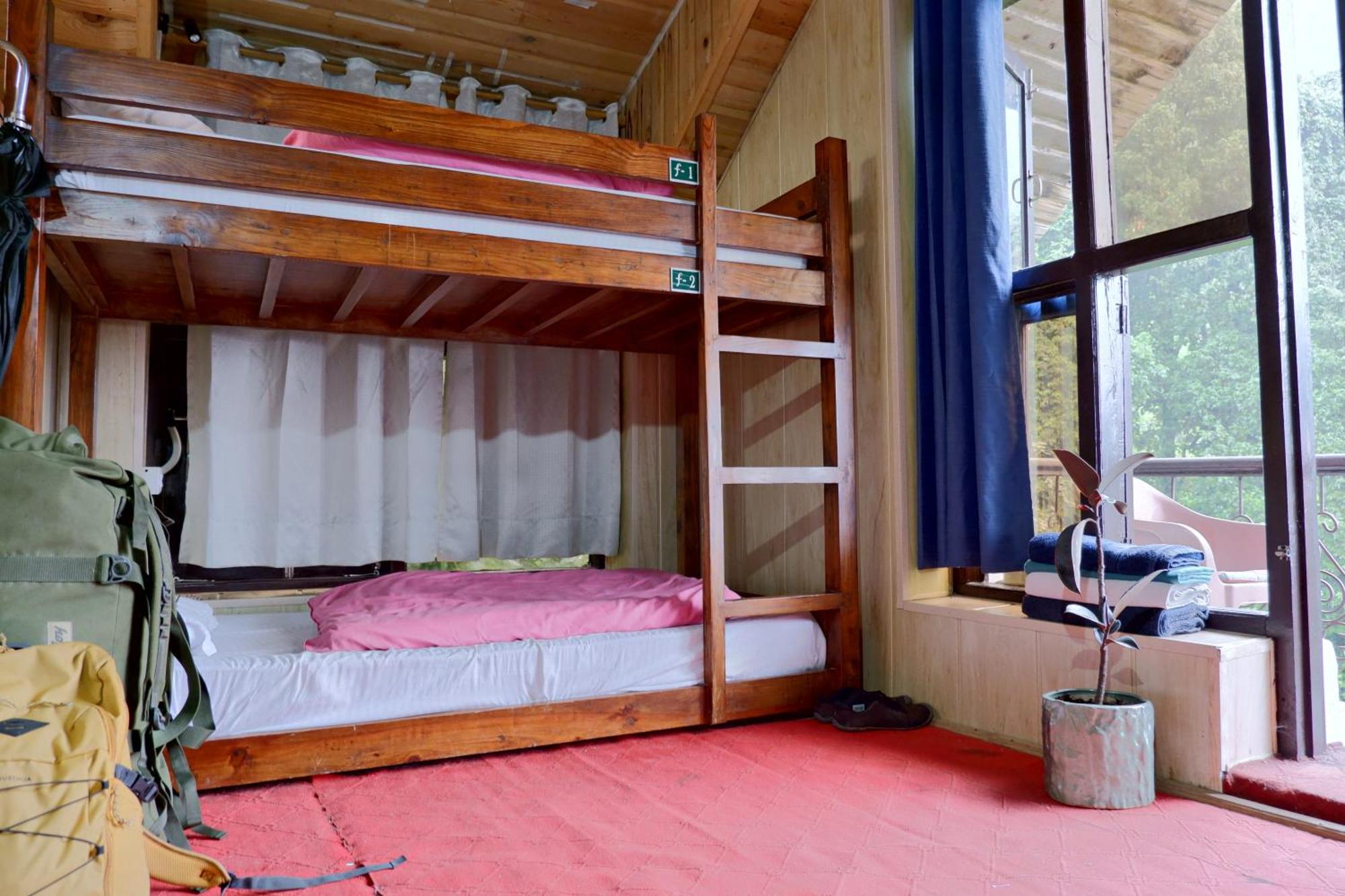 Utopia Hostels Dharamkot Mcleodganj Dharamshala Exteriör bild