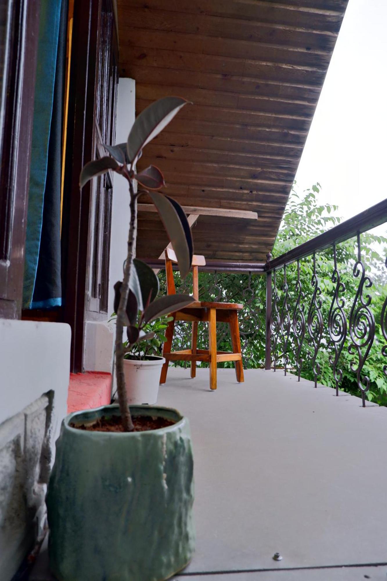 Utopia Hostels Dharamkot Mcleodganj Dharamshala Exteriör bild